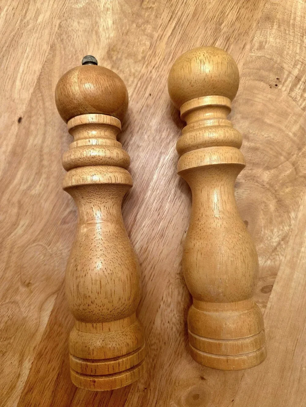 Vintage Wooden Salt And Pepper Mills Light Wood